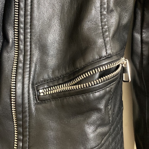 Women’s leather jacket (4) - Picture 2 of 4